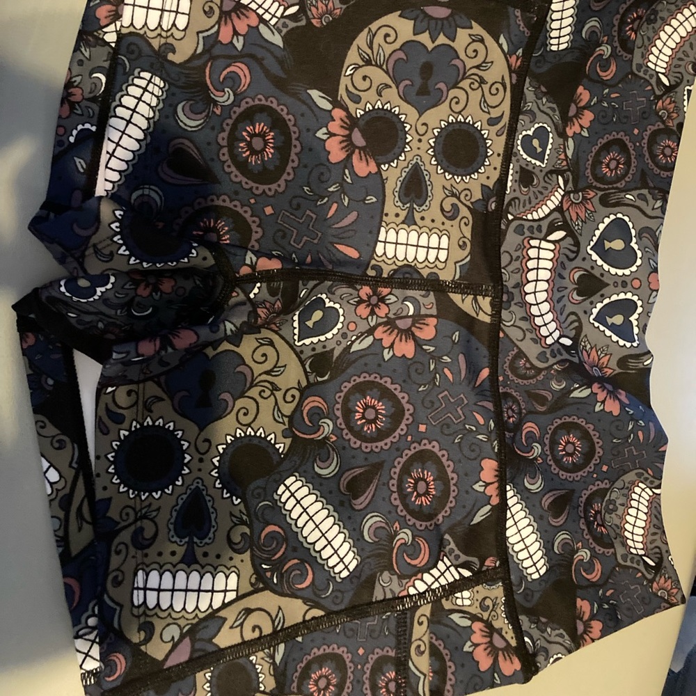 CVG 2.5” Midnight Skulls